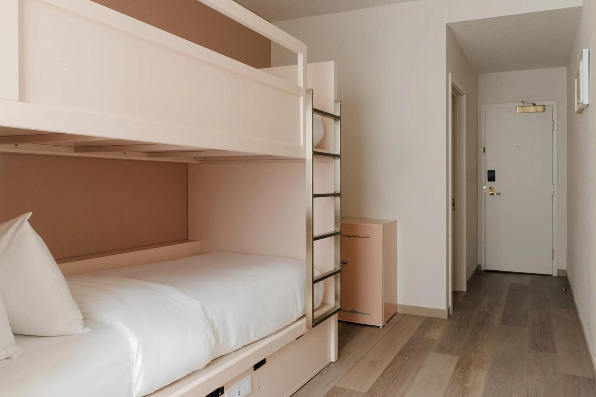 Found Hotel 마이애미 비치 외부 사진